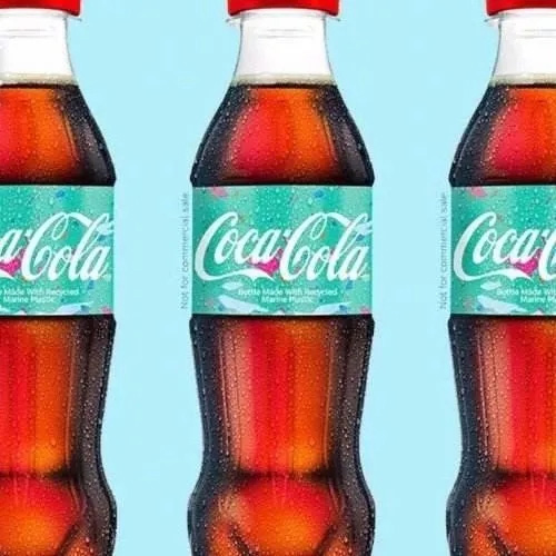 Coca-Cola แห่งแรกของโลกเปิดตัวขวดพลาสติกรีไซเคิลขยะจากมหาสมุทร